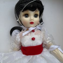 2000 COCA COLA MADAME ALEXANDER NOSTALGIA DOLL.