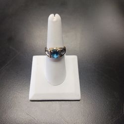 14 K Yellow Gold 5.4g Ring  Size 8