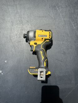 DEWALT Impact Driver DCF809