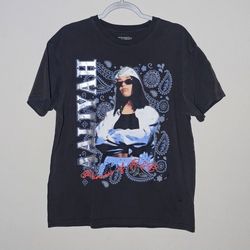 $2 Woman's Aaliyah T-shirt Size Small