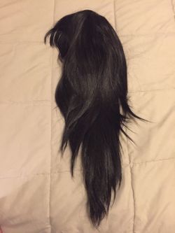 Black wig shake and go with bangs