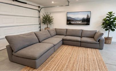 Bob Furniture ICloud gray 5 Piece Modular Sectional with 3 Armless Chairs, 2 Corners