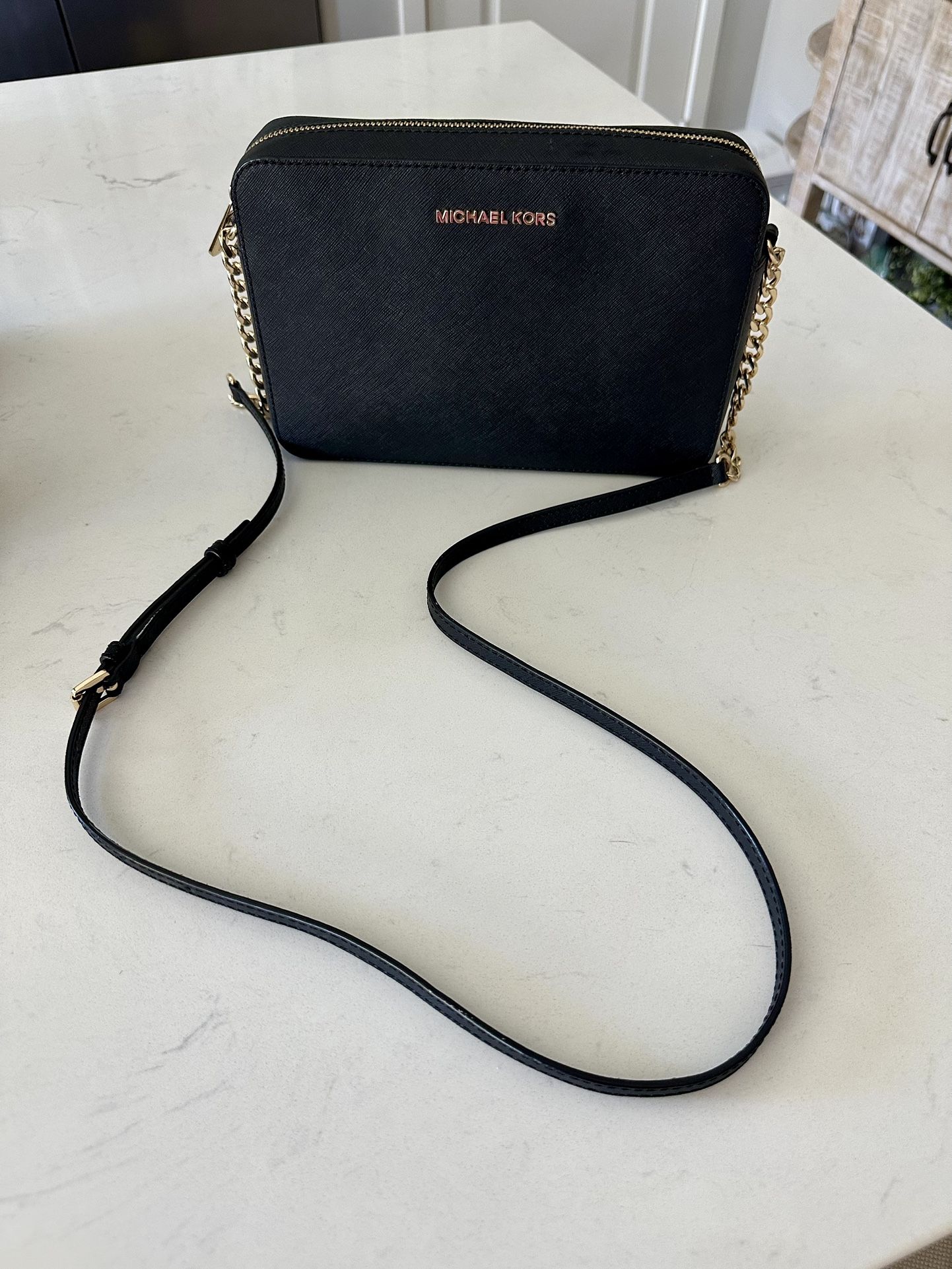Michael Kors Jet Set Item East West Cross-body