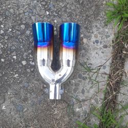 Tail Pipe Twin 