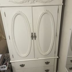 Armoire