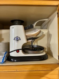 Polar Cub ice shaver shaving machine for snow cones