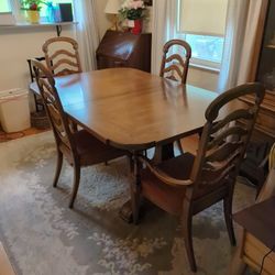 Dining Room Table And Chairs 