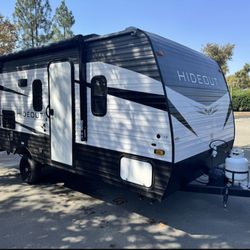 2020 Keystone Hideout 20’ In Amazing Condition