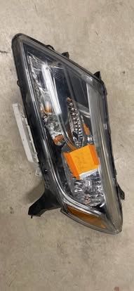 2013-2016 NISSAN PATHFINDER DRIVER SIDE HEADLIGHT