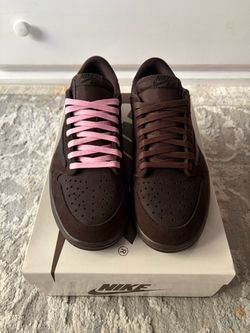 Travis Scott Jordan 1 low