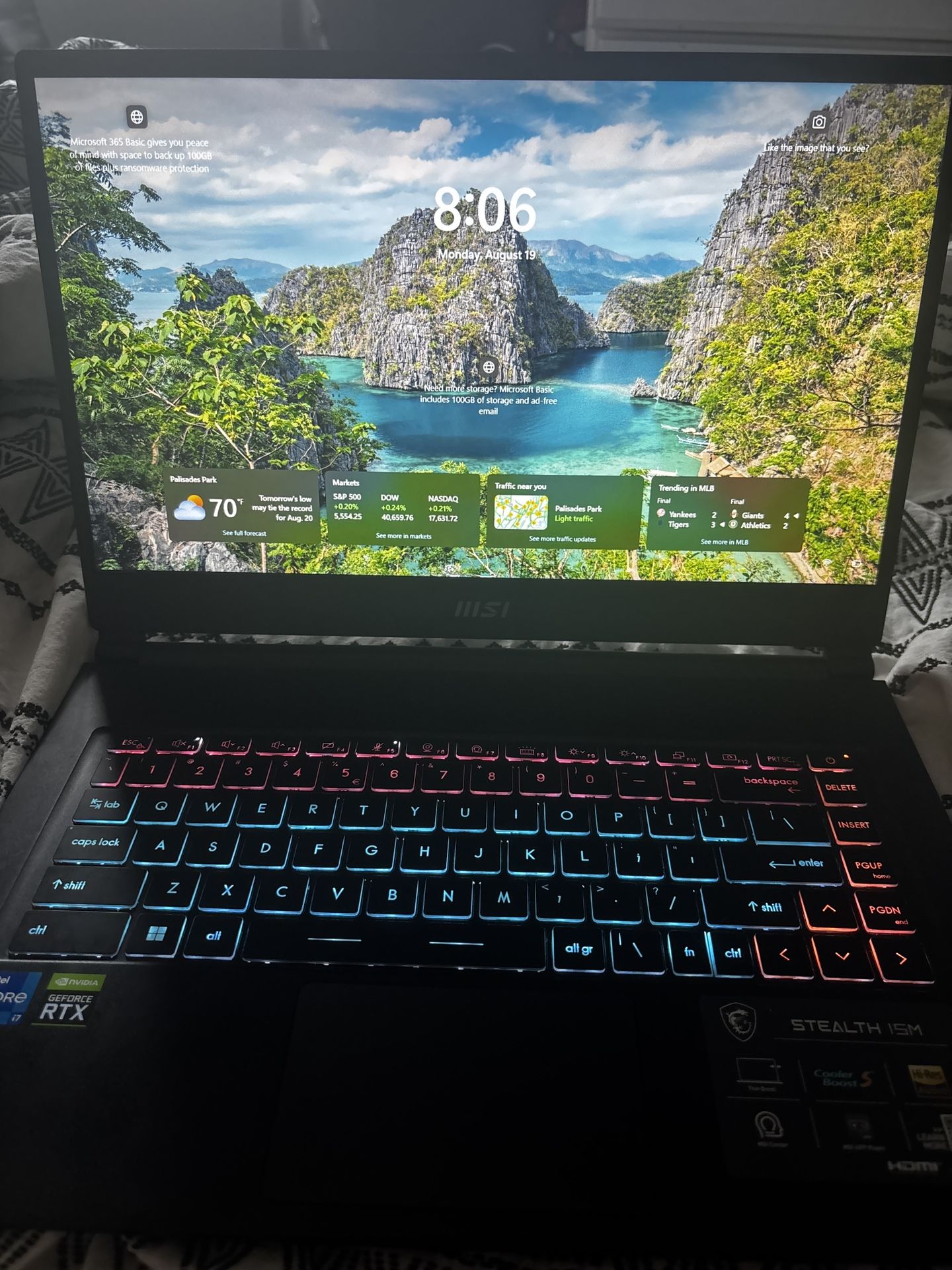 MSI STEALTH 15M - i7 | 3060 | 32GB