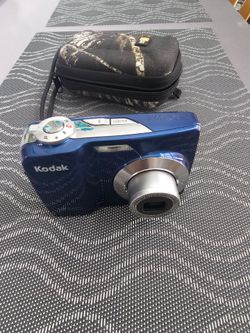 Kodak easy share, CD82, digital camera, needs charging cable.