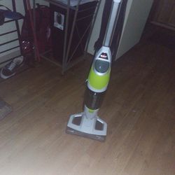 Bissell Steamer Mop/Hardwood Or Tile And Laminate Floor Vacuum