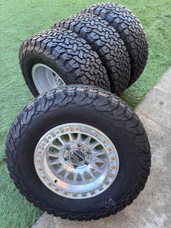 Kmc wheels Chevy Silverado o Toyota Tacoma
