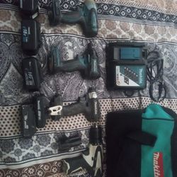 Makita Impacts Batteries Charger And Bag 