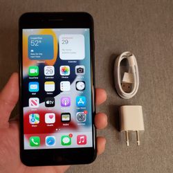 iPhone 7 Plus - UNLOCKED - Like New 