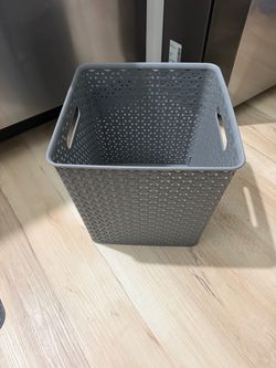 Plastic woven baskets/organizers