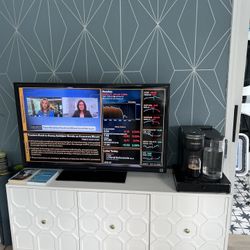 White Tv Stand 