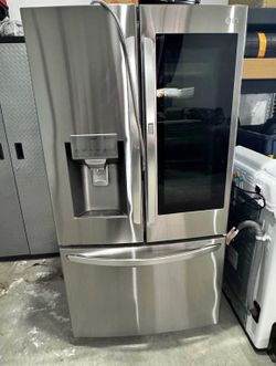 LG ThinQ French Door Refrigerator - Like New
