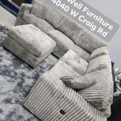 ✨️ Sectional Sofa ✨️ Furniture Queen Bedrooms, Dining Avail 