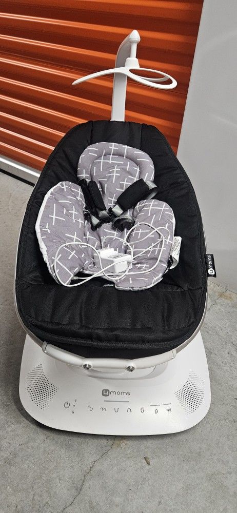 4moms MamaRoo Multi-Motion Baby Swing
