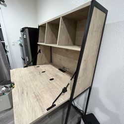 Spacious Desk Foldable With Outlets