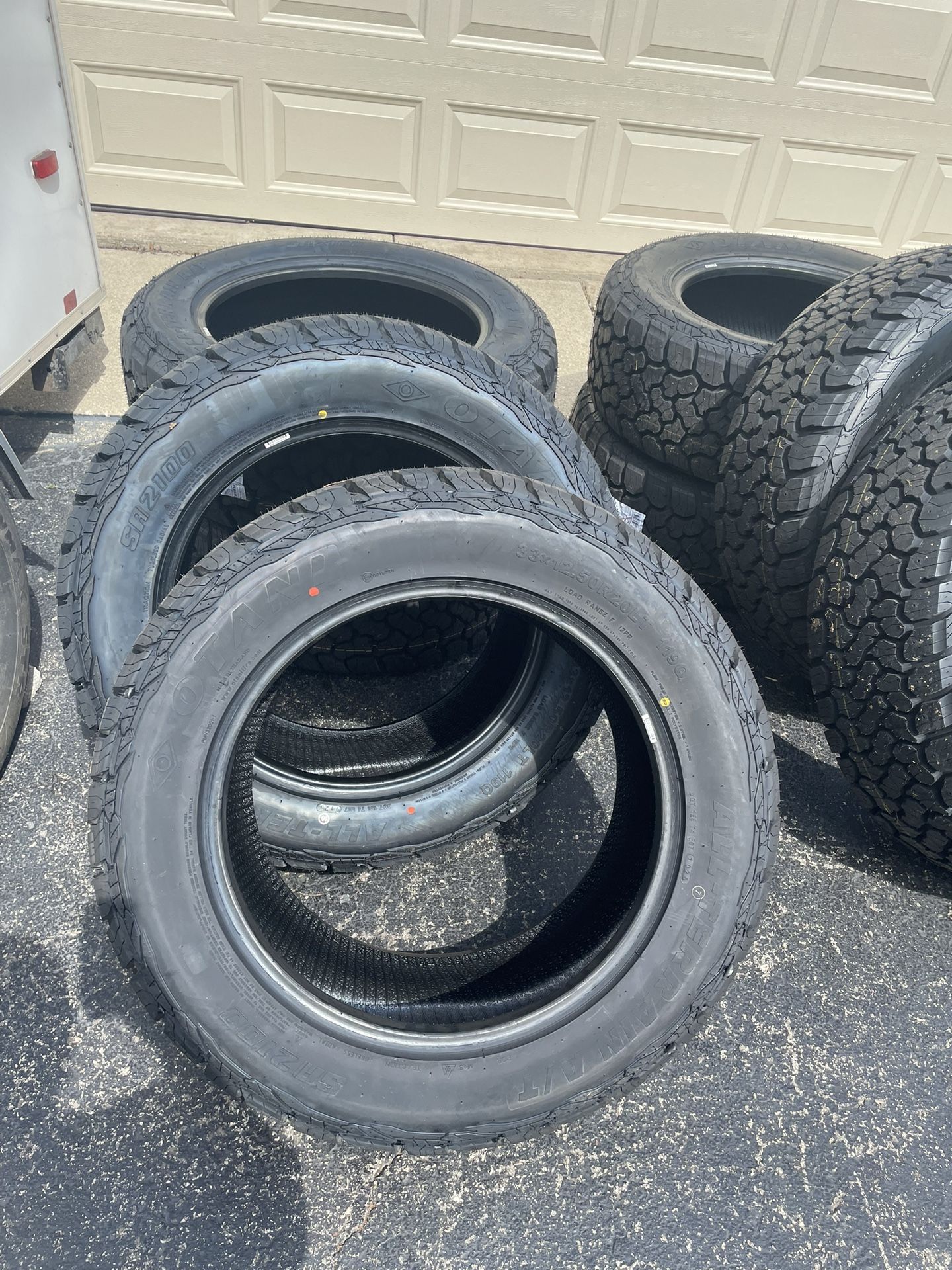 33x12.50r20 All Terrain Tires