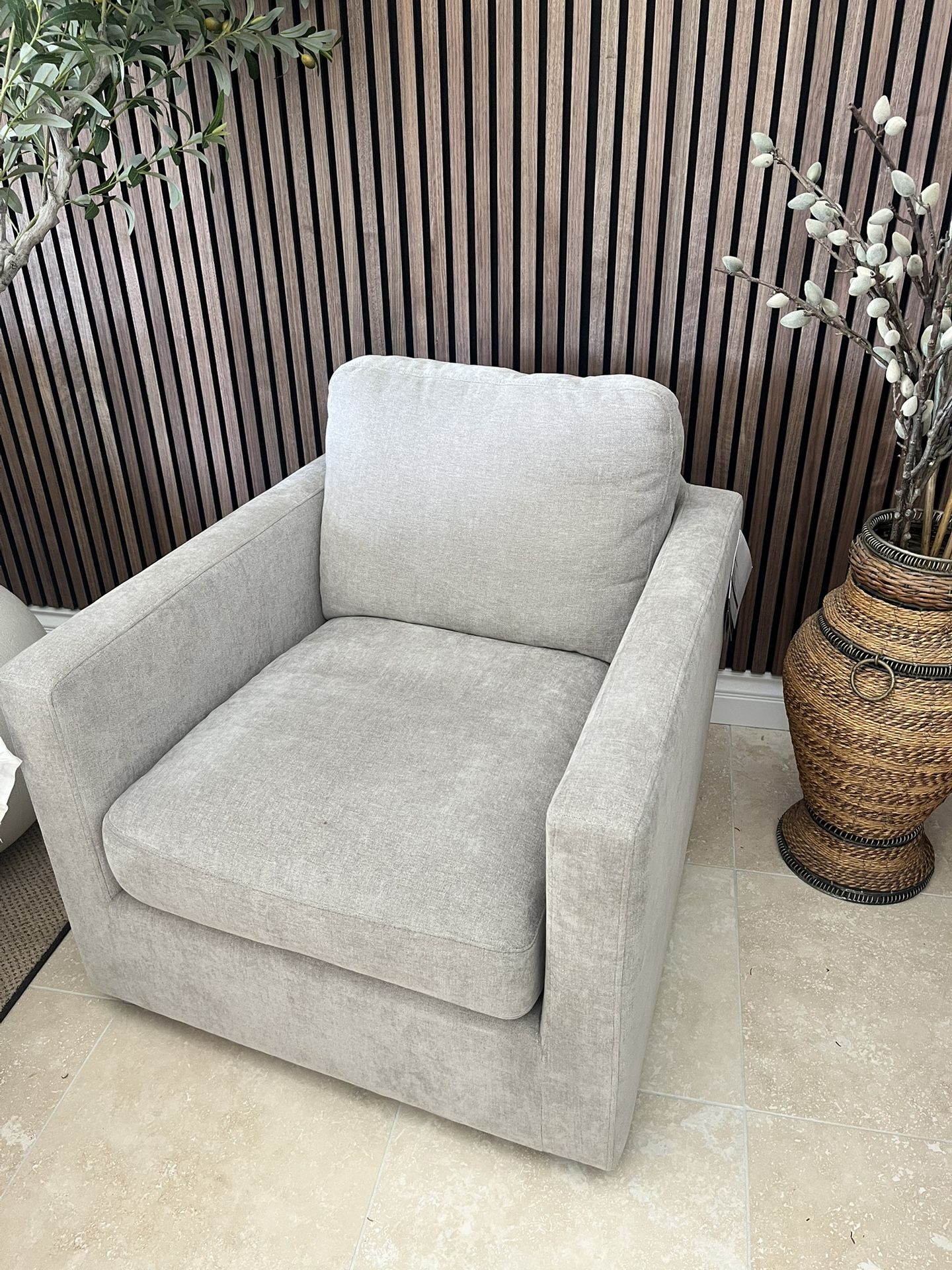 Swivel or Stationary Chair