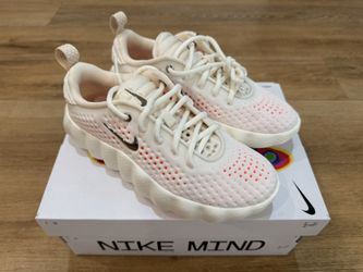 Nike Mind 002 Sail Women’s Size 6