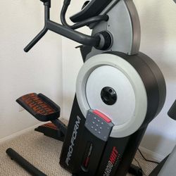 ProForm Elliptical Trainer – Excellent Condition, Like New
