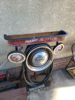 Radio flyer shelf