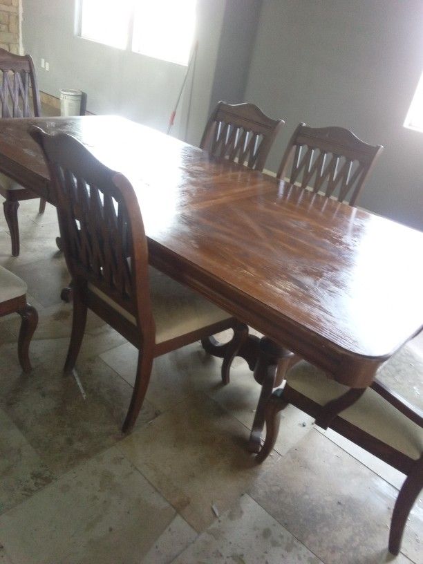 Dinning Table