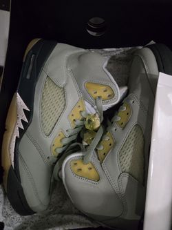 Jordan's 5 Size 8