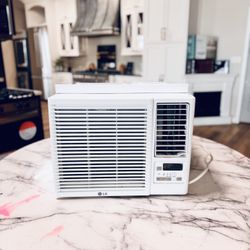 New LG 7,500 BTU Window Air Conditioner with Supplemental Heat LW8016HR