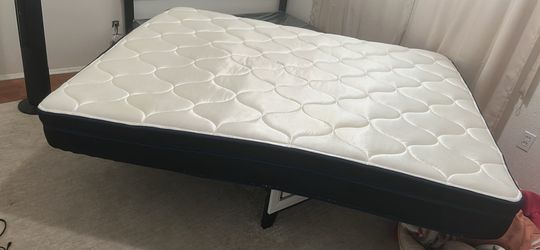 2 queen size white mattress