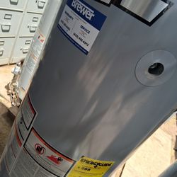 WATER HEATER GAS SMITH 50" GALLON JUST LIKE YOU SEE HERE WORKING CHECK OUT EVERYTHING NOTHING WRONG WITH IT SIX MONTHS WARRANTY PICKUP ONLY 