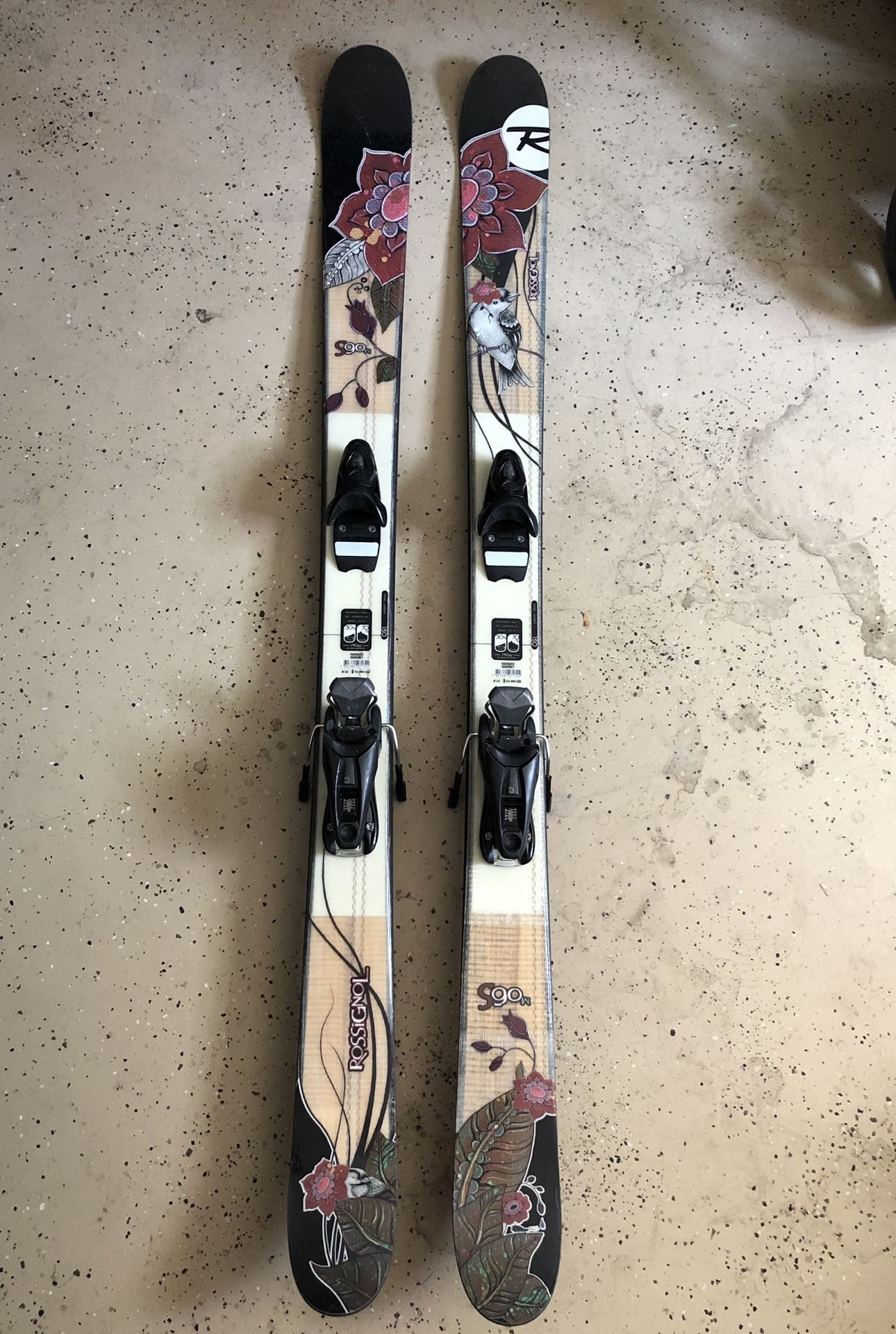 Rossignol women’s 150 ski and bindings