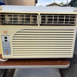 Daewoo windows air conditioning 5300 btu/h asking $75 