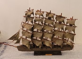 Antique Model Ship Of "Challenge 1851"