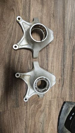 Can Am X3 Rear Knuckles With TLS Kit