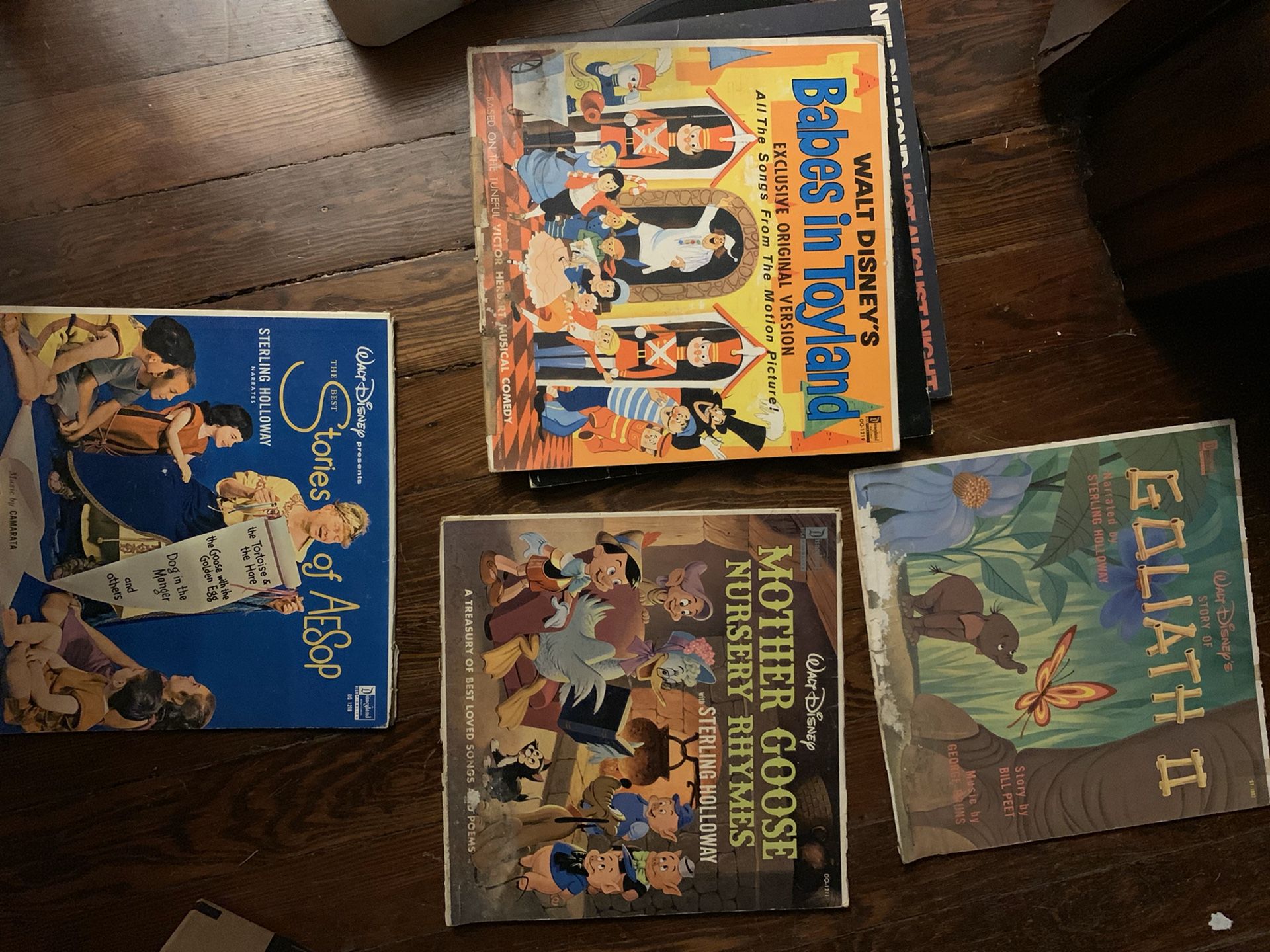 Lot of 4 Disney records vintage