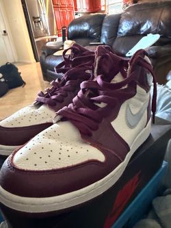 Air Jordan 1 High Bordeaux Sneakers