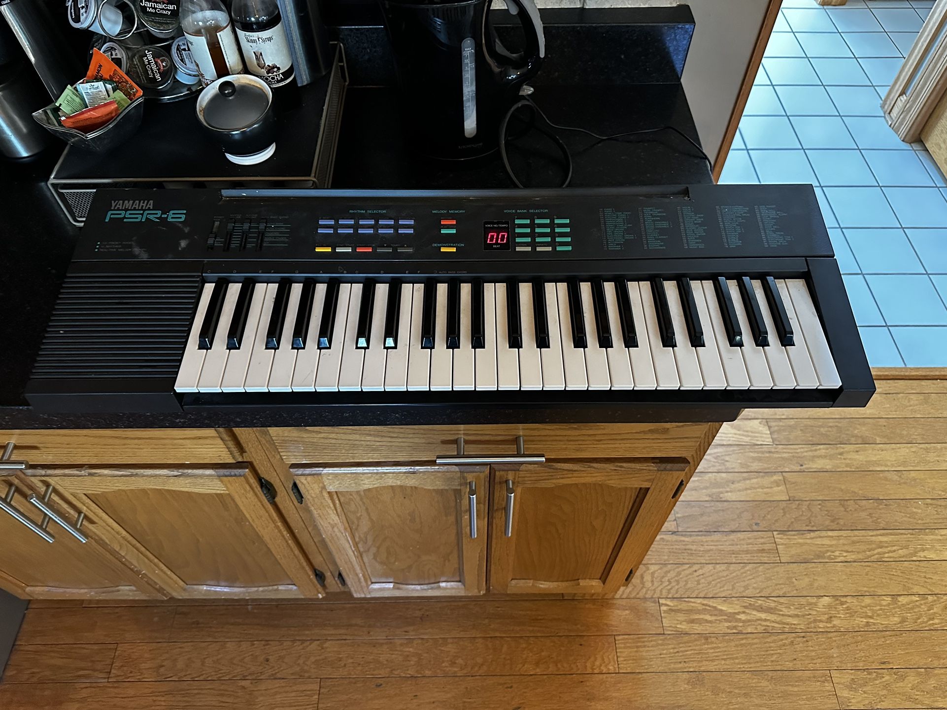 Yamaha PSR-6 Keyboard