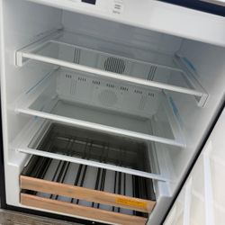 Mini fridge For Counters / Frío Para Counter