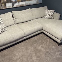 Small Sectional - Brand New Condition 