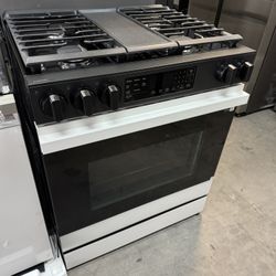 Samsung Bespoke Slide In Gas Range With Airfry 