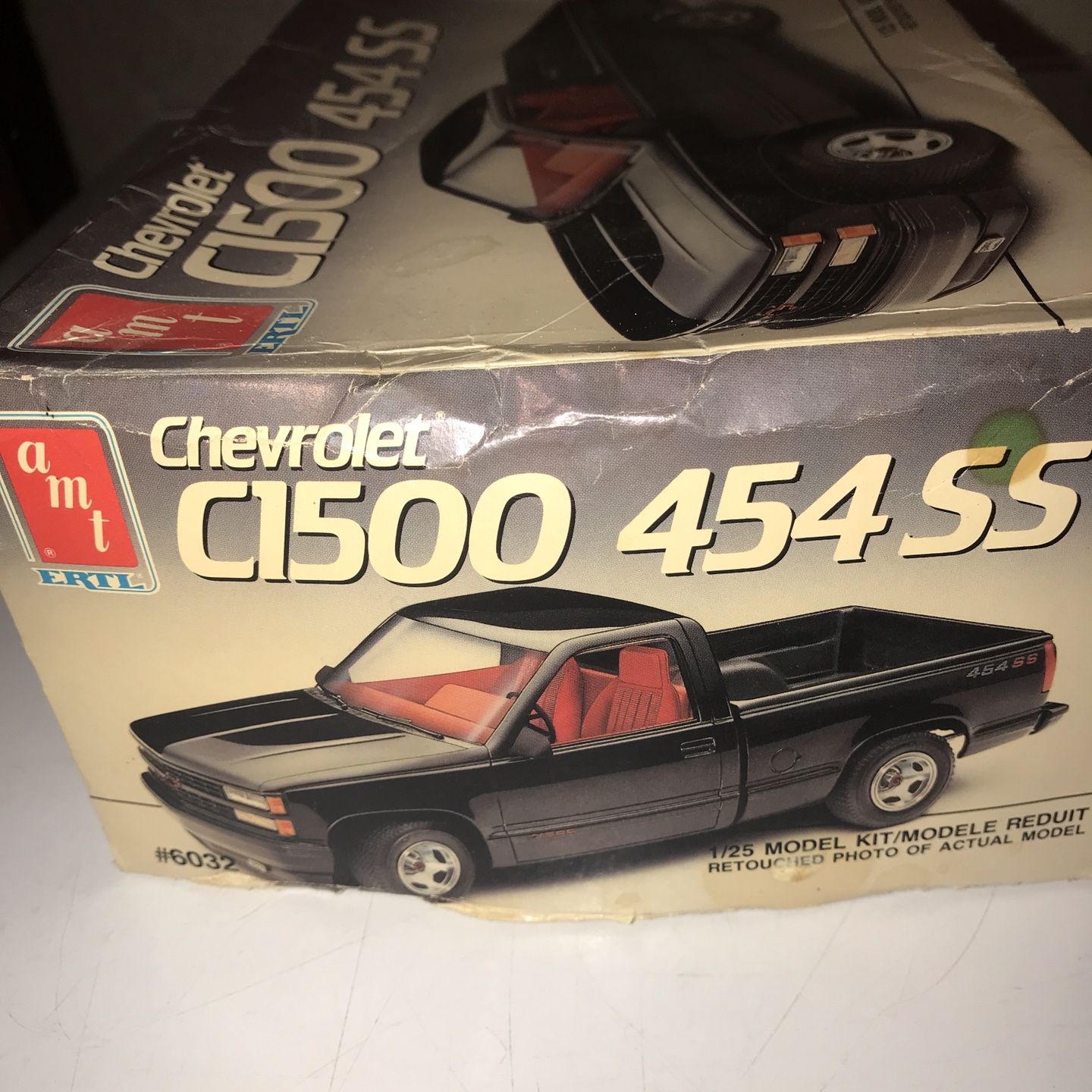 AMT CHEVROLET C1500 454 SS. Plastic Model Kit. 1/25 Scale. New 