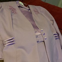 One Ladies Lila3 Pc Suit Size 20 For8.00