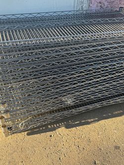 Rack. 3. Disponible 120. Cada Una