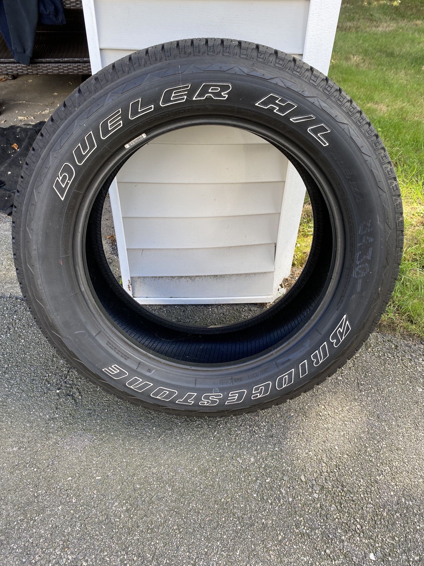 Bridgestone dueler HL tires